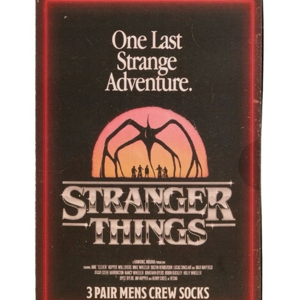 Stranger Things Men's Crew Socks - Black and Red